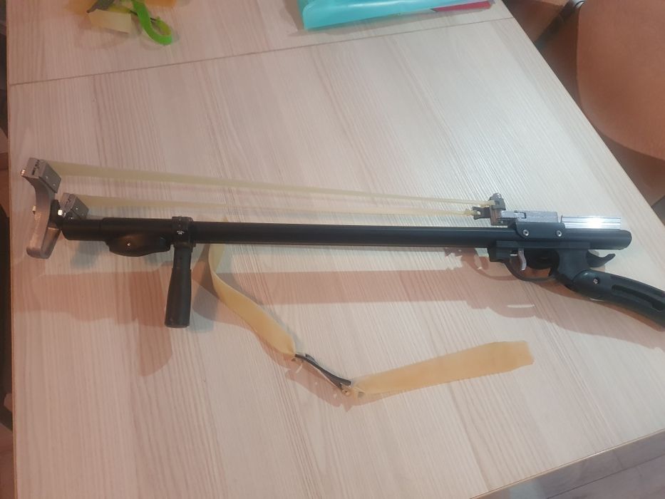 Praștie profesională de vânătoare și divertisment în aer liber