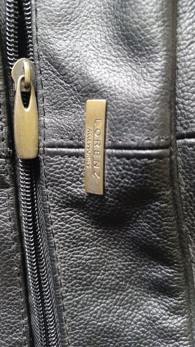 Страхотна спортна голяма  черна кожена чанта,тип сакче