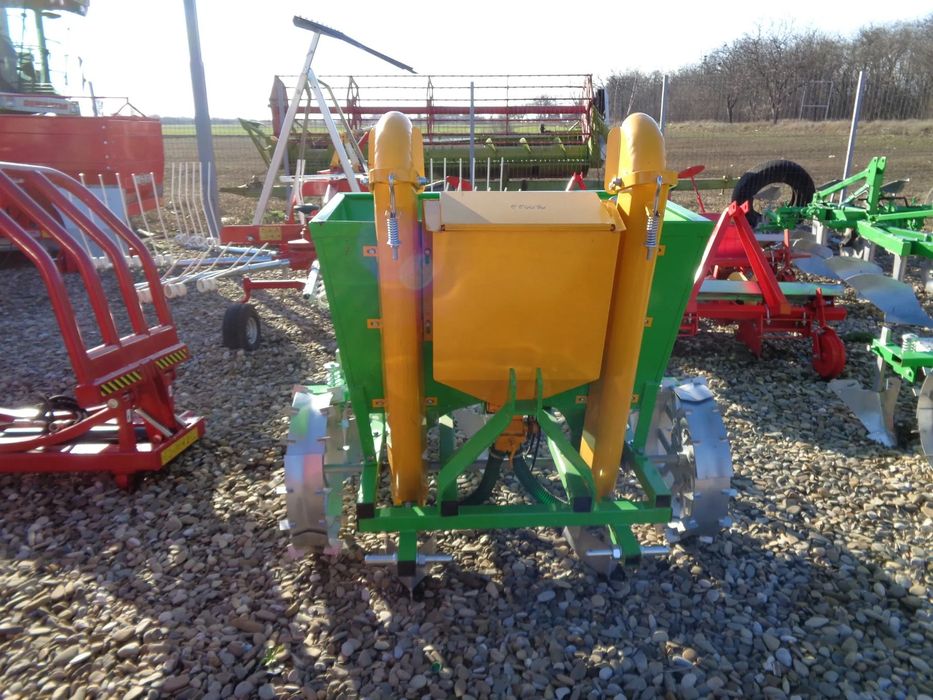 BOMET Masina plantat cartofi pe 2 randuri Masina plantat cartofi 2 randuri