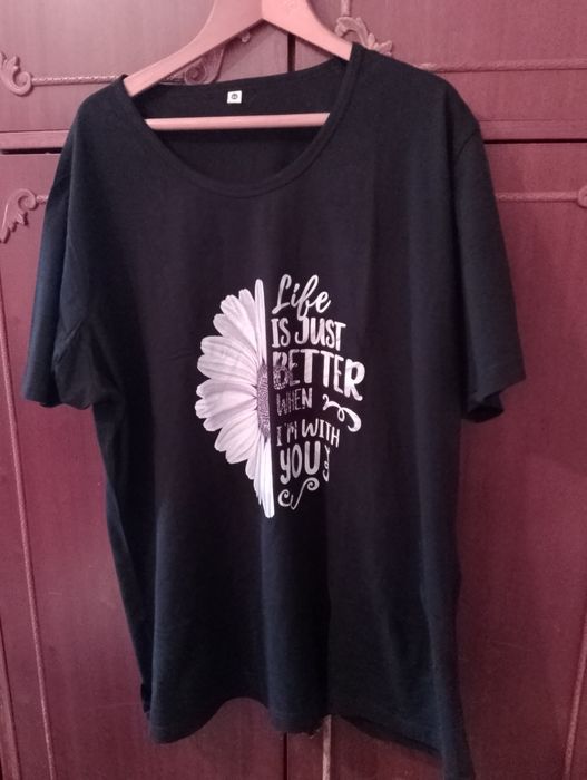 Продам костюмы большые женские