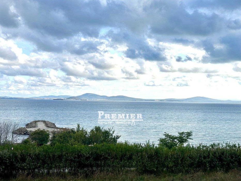 Апартамент на морския бряг в престижния квартал Сарафово