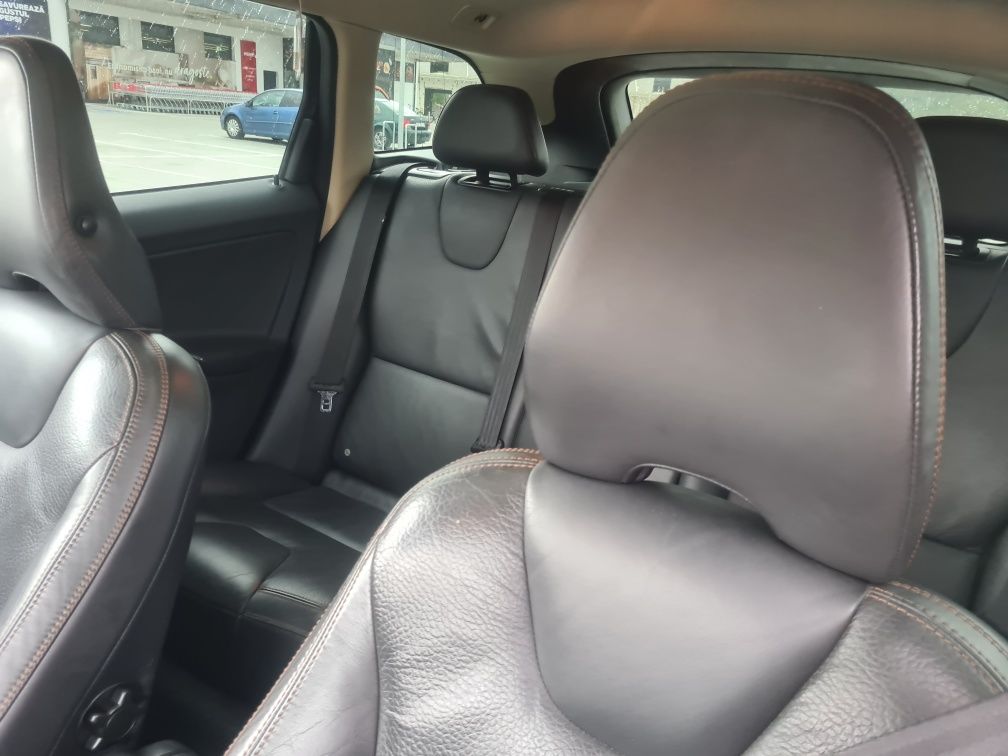 Volvo xc60 2.4 D5 2012 înmatriculat