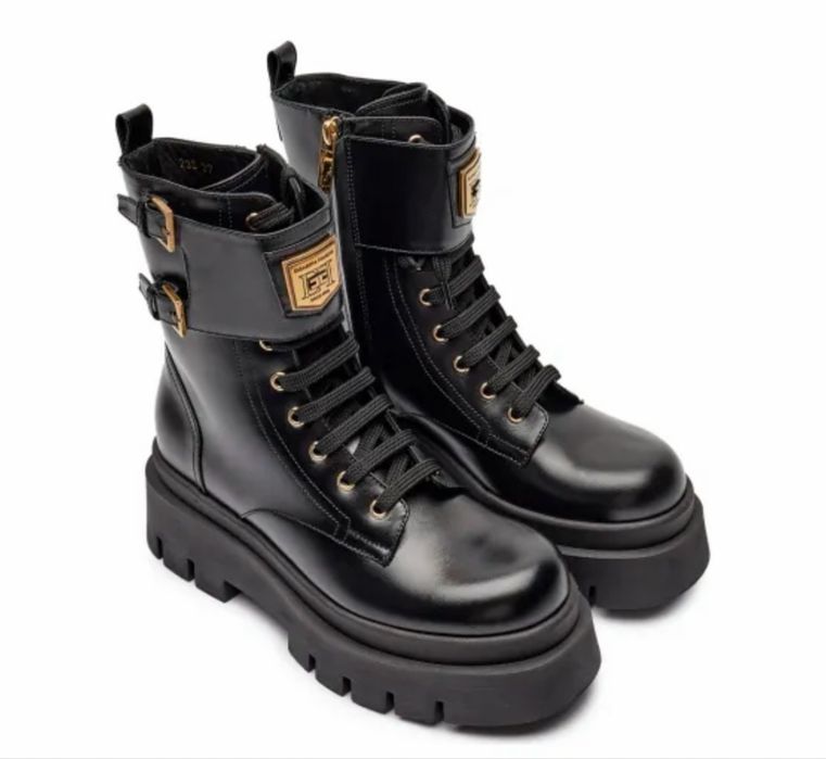 Нови боти Elisabetta Franchi