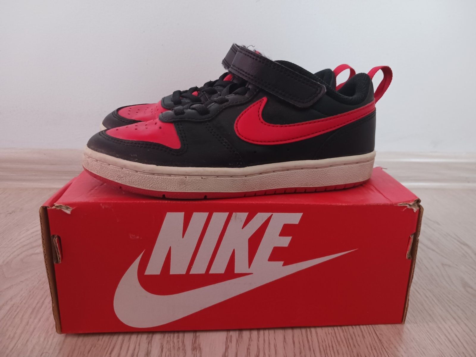 Nike Court Borough Low 2