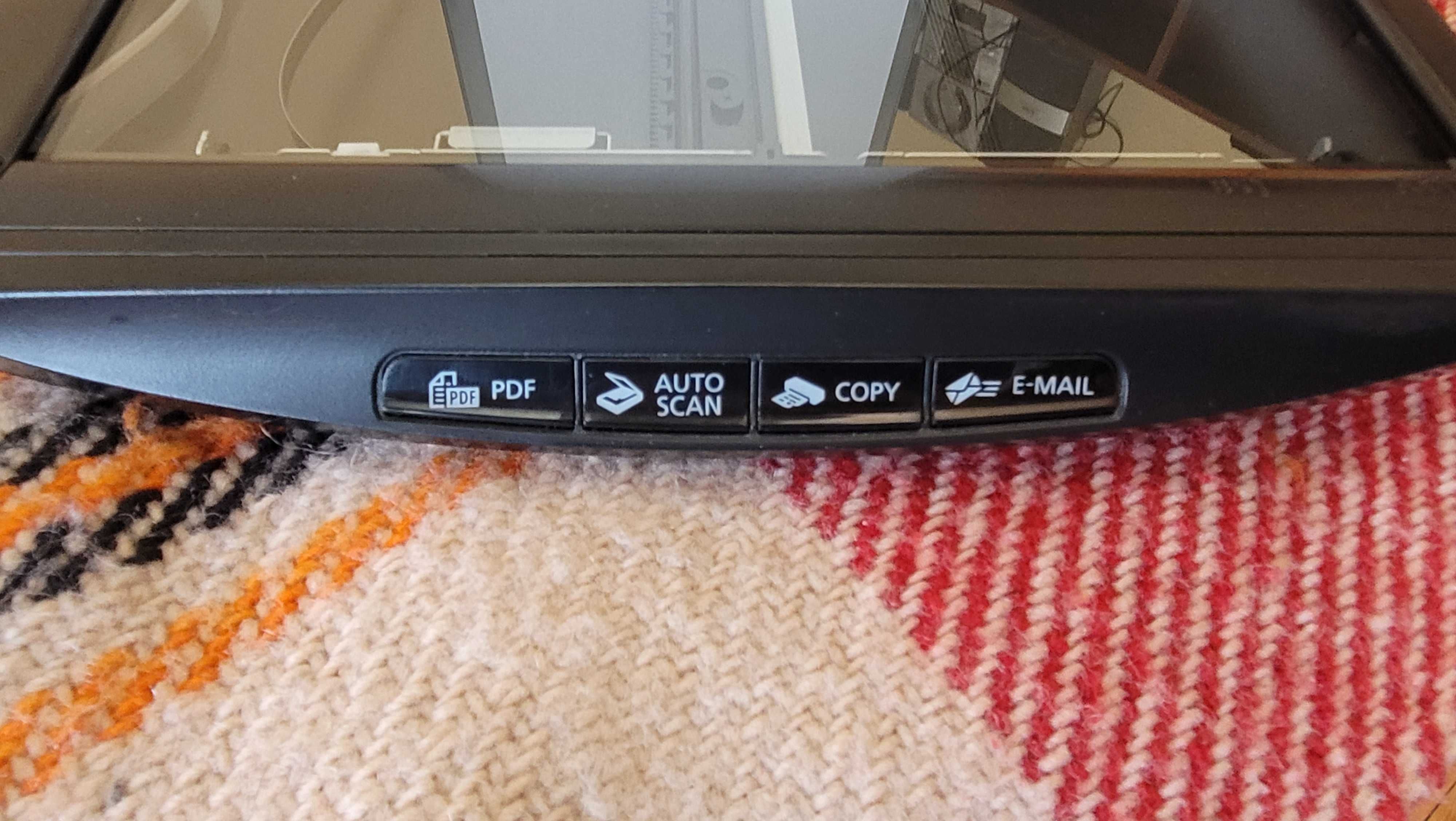 скенер Canon Lide110-