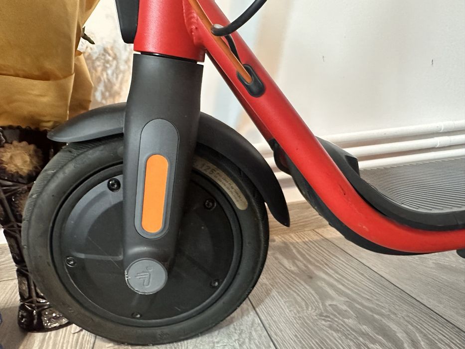 Trotineta Electrica Segway Ninebot D28E - 200 km