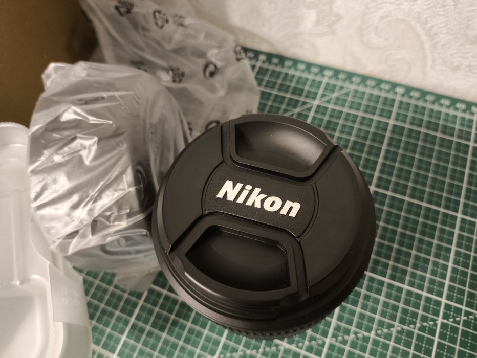 Объектив Nikon 85mm f/1,8