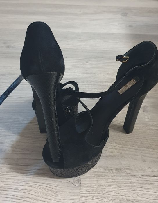 Sandale elegante Guess mărimea 39