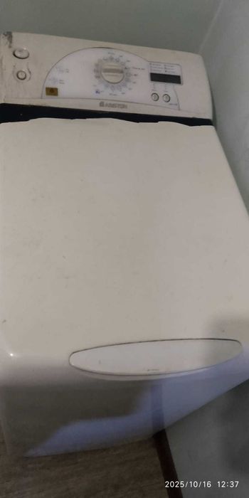 Продам стиральную машинку Ariston (Аристон)