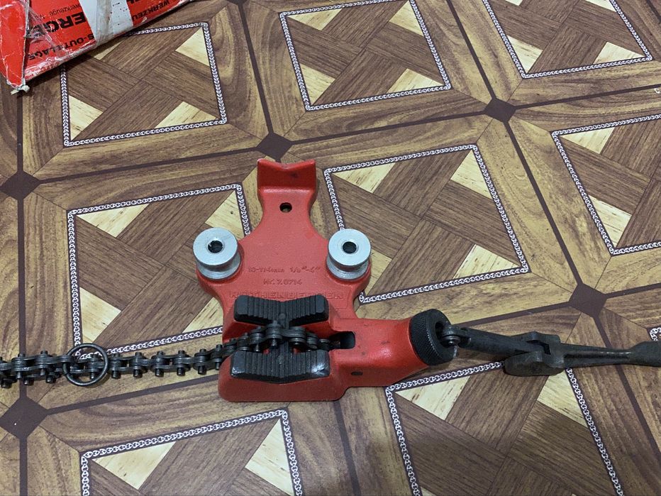 Немецкий Цепные тиски для труб 4" Rothenberger 70714