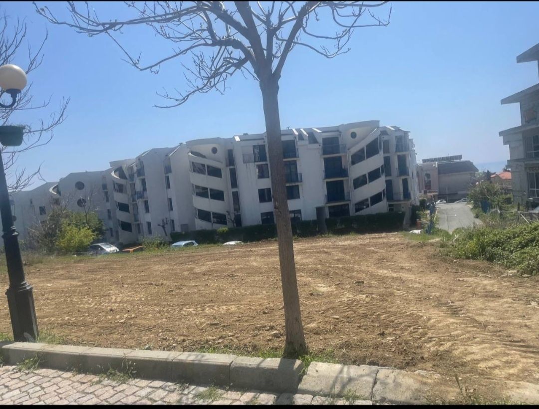 Дава се под наем Парцел в Свети Влас - 700 кв.м за 510.51 € - Снимка #1