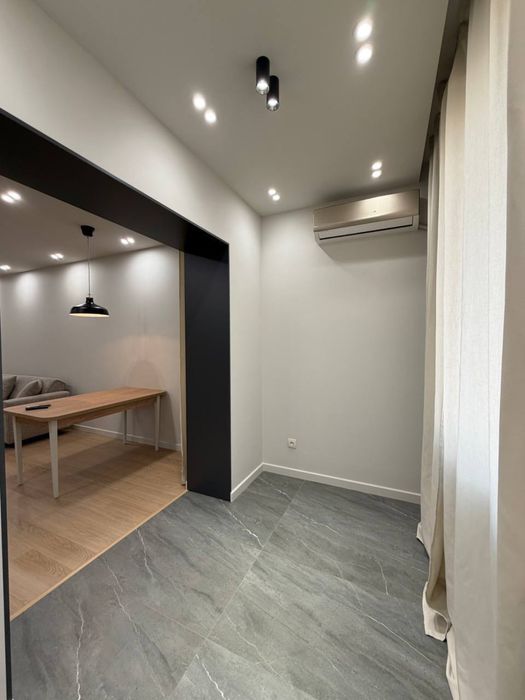 Kvartira Ориентир- Ц-13, Лабзак  4/4/4 81m2 euro remont