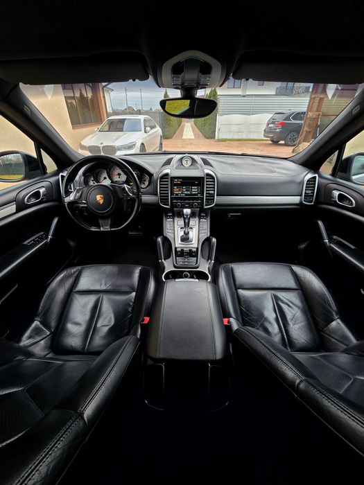 Porsche Cayenne  2013