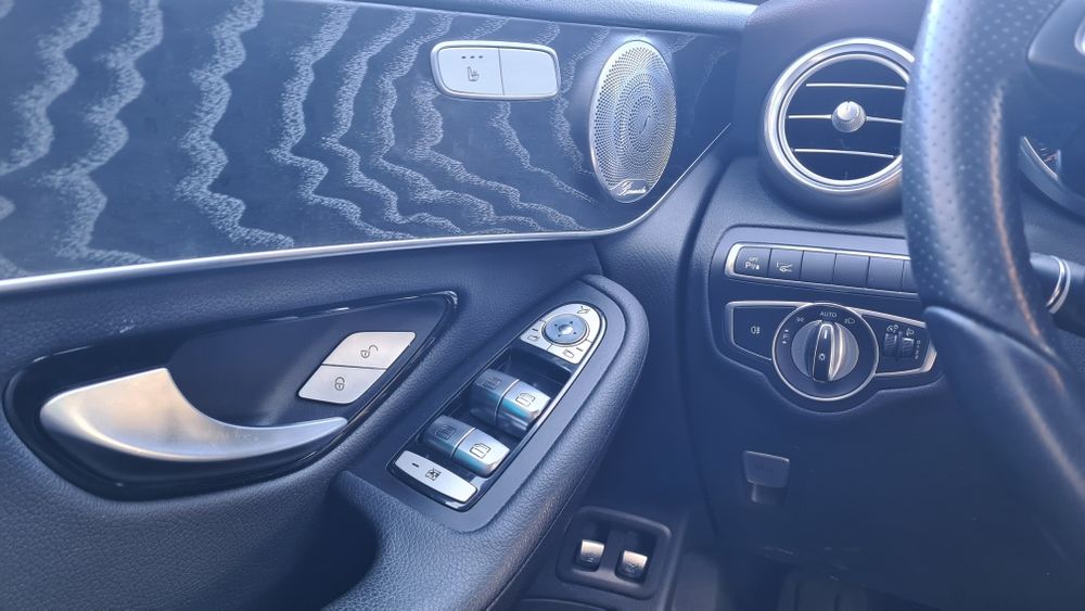 Mercedes glc 350e plug in hybrid >320hp  schimb cu teren