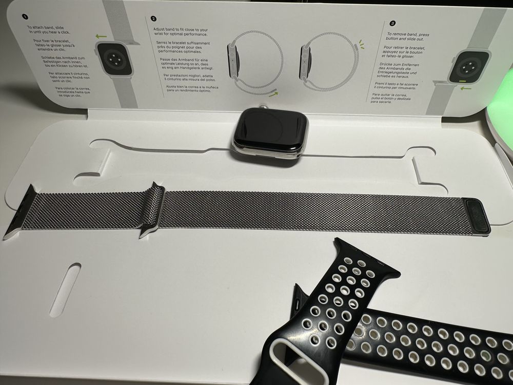 APPLE Watch Series 8, GPS + Cellular, 45mm Silver Stainless Steel Case