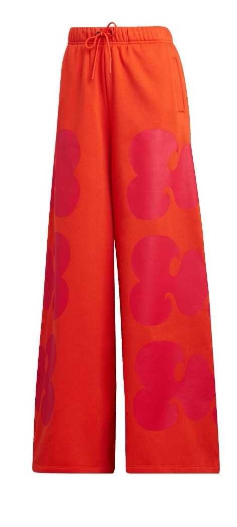 Долница на  Adidas от лимитираната им колаборация с Marimekko.