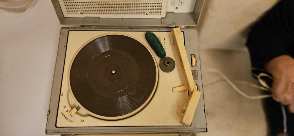 Стар ретро грамофон
