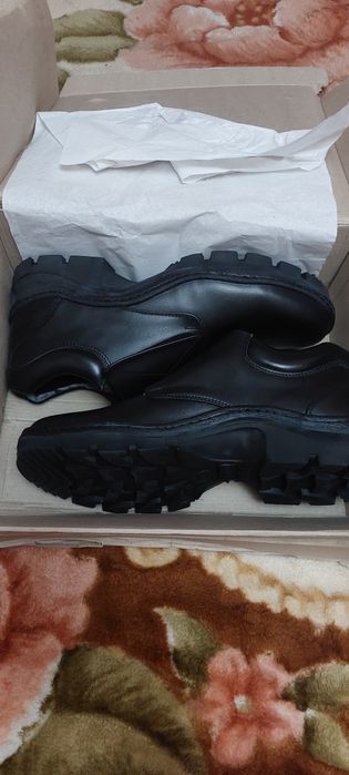 Vând ținută armată