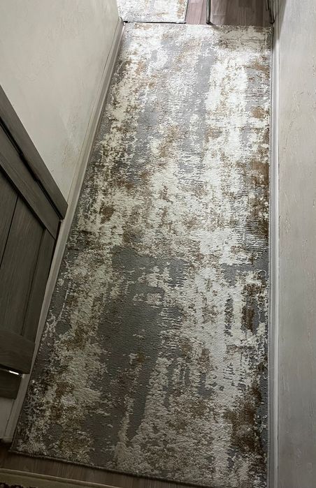 Продаётся дорожка. Ширина 80см, длина 2метра.