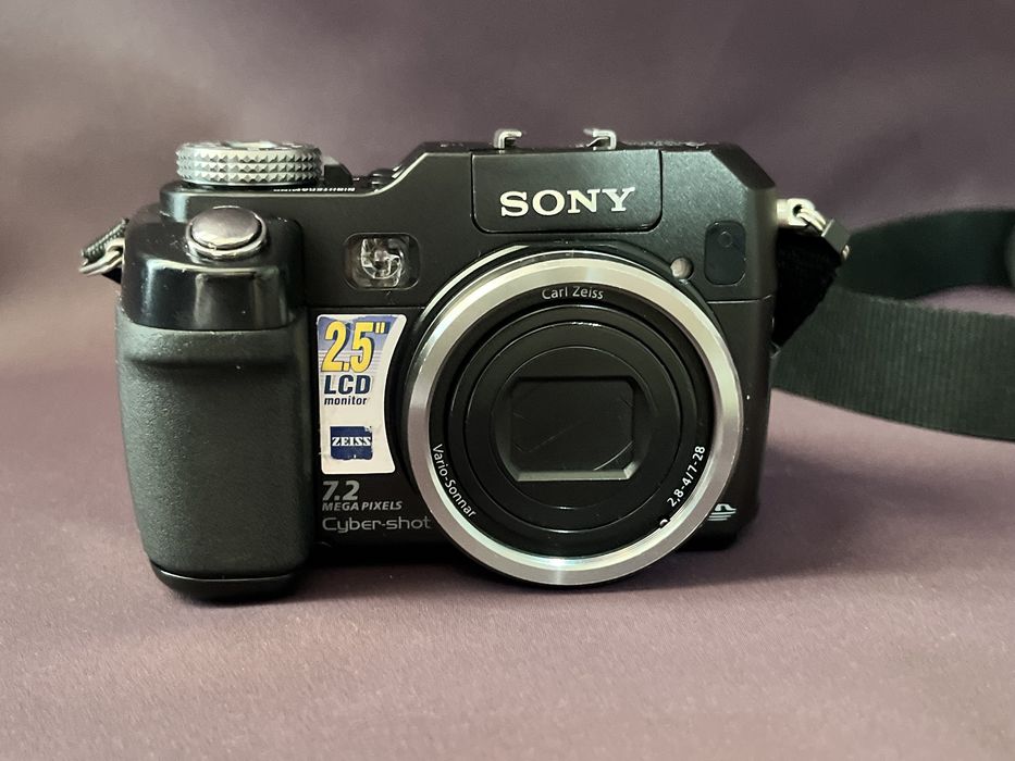 Продаю камеру Sony DSC-V3