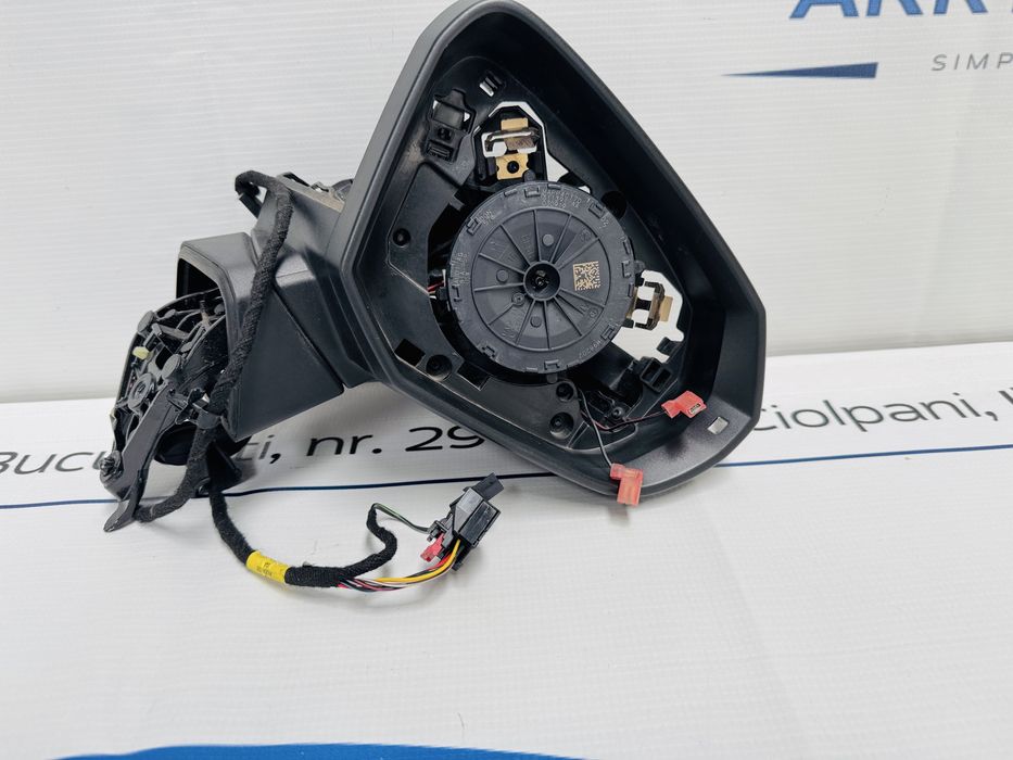 Corp oglinda dreapta Audi Q3 sportback dupa 2019!