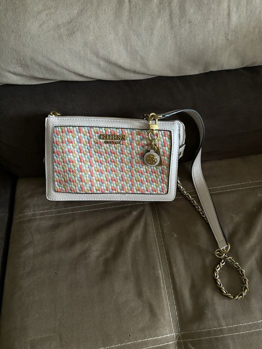 Чанта Guess