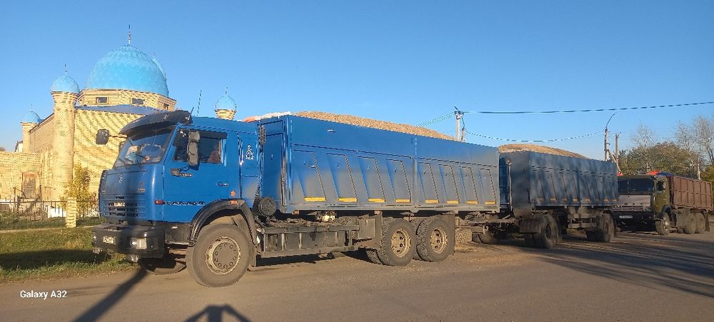 Камаз грузоперевозки зерновозы. Услуги фронтального погрузчика