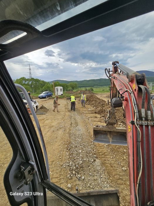 Inchiriez mini excavator  si bobcat