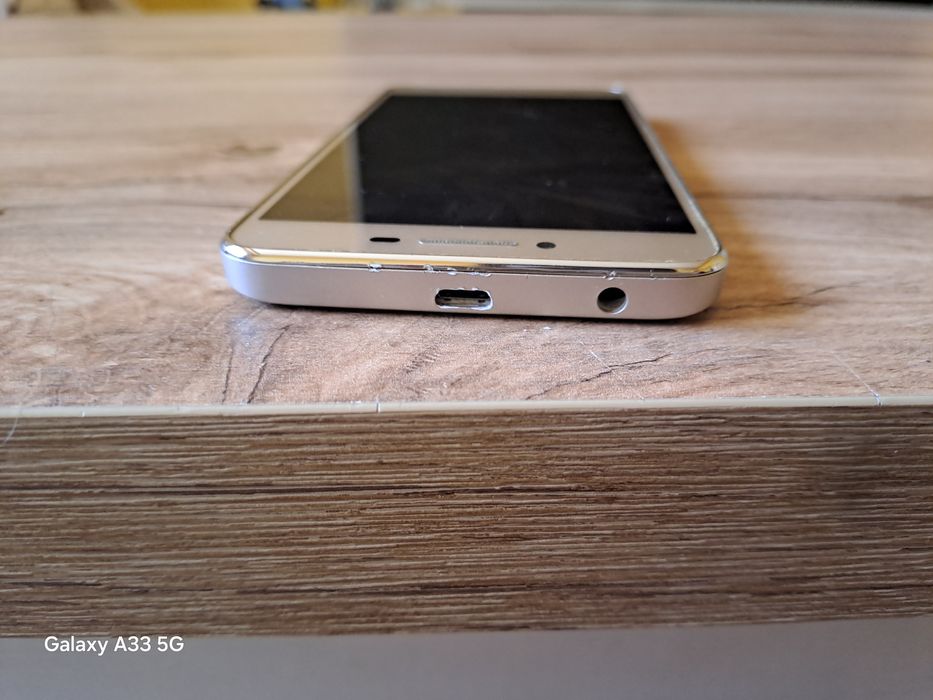 Продавам Lenovo K5 Plus  в много добро състояние