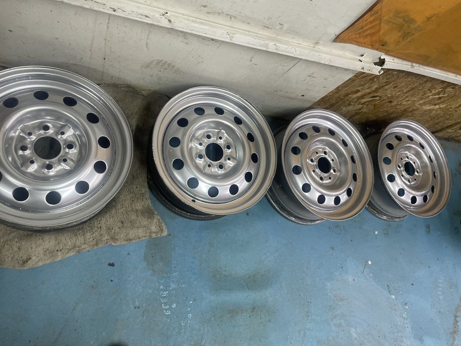 Продам 4 штампа от приоры званить писать в ватсап