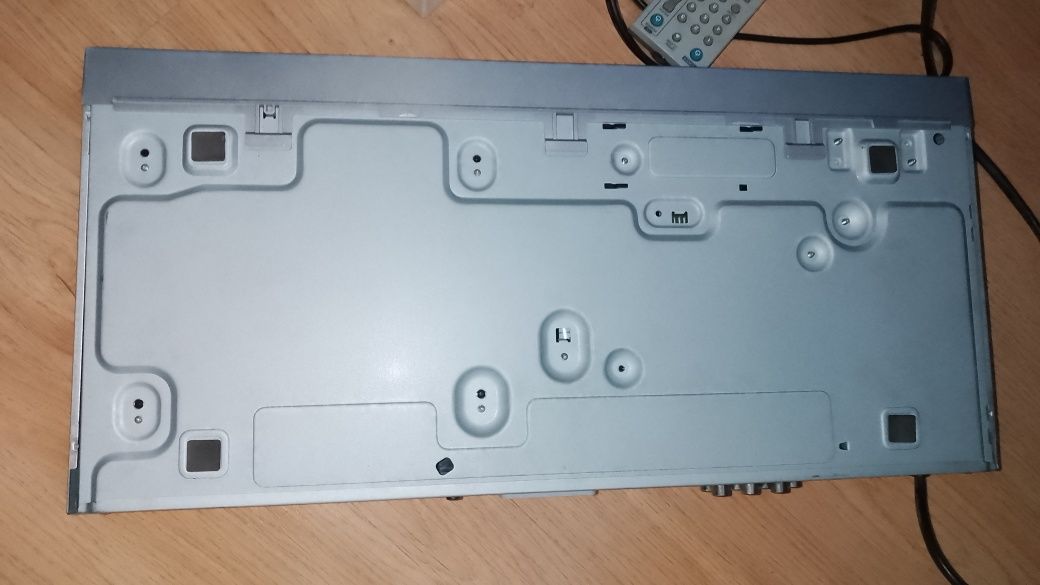 LG DVD CD Player модел: LG DVX298H