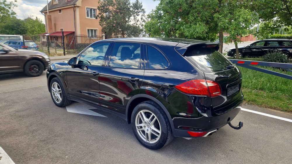 Porsche Cayenne 2011 3.0d 239cp 4x4 automat pret 16490eu neg