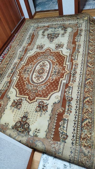 Продам шерстяной ковёр