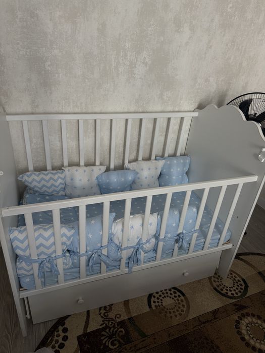 Продам детскую кроватку