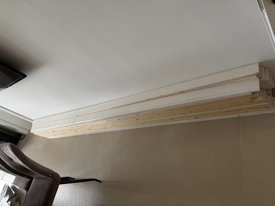 Vand plinta lemn masiv