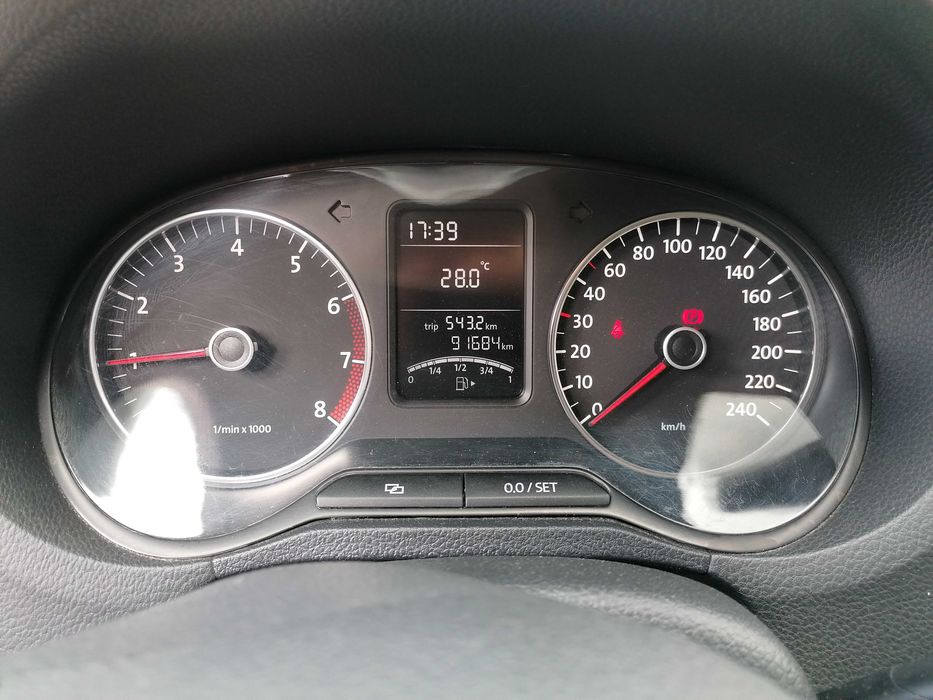 Vand Volkswagen Polo 1,4 benzina
