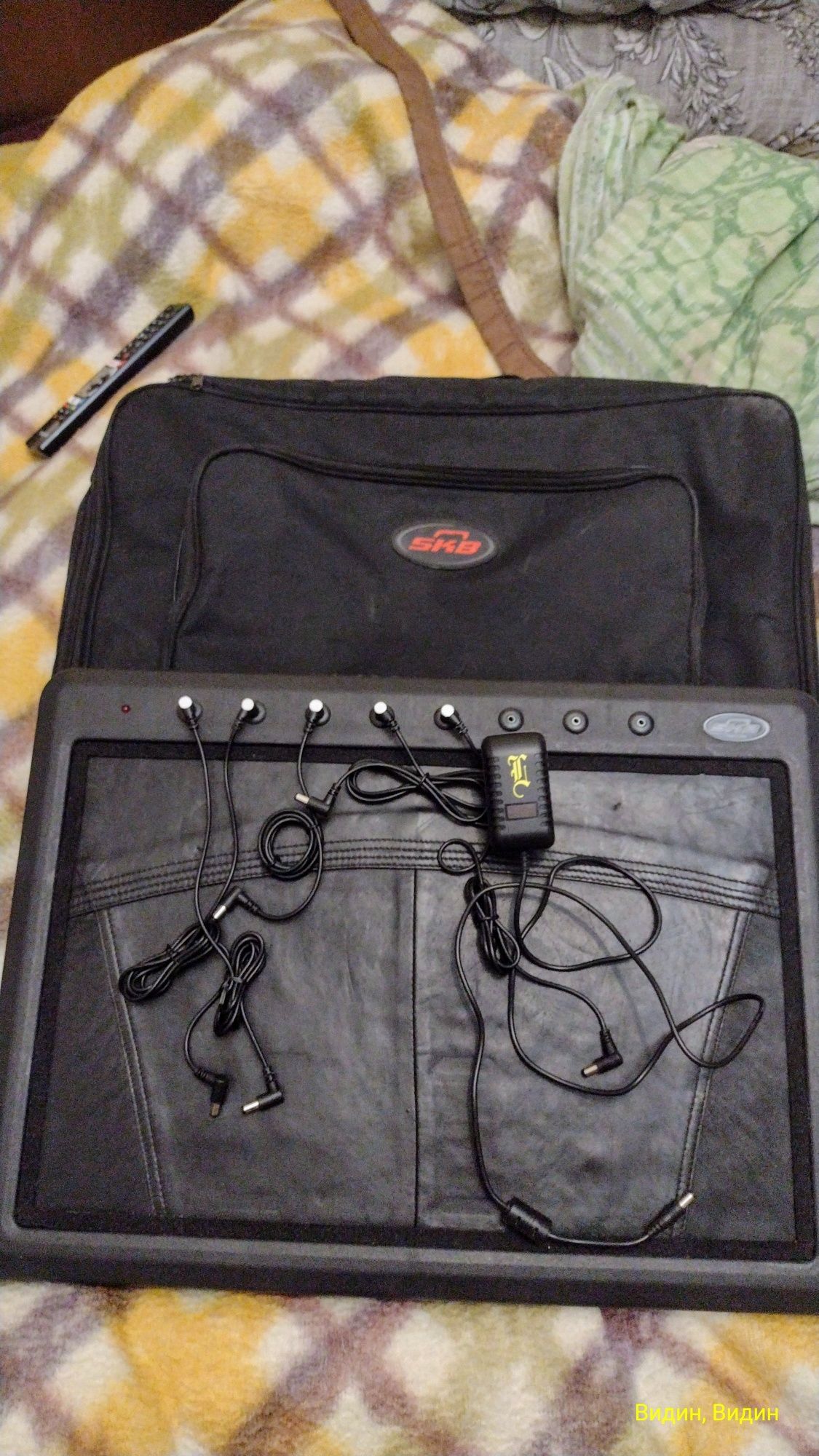 Пакетна цена:Mooer Red Truck analog processor и SKB 8 pedal board U.S.