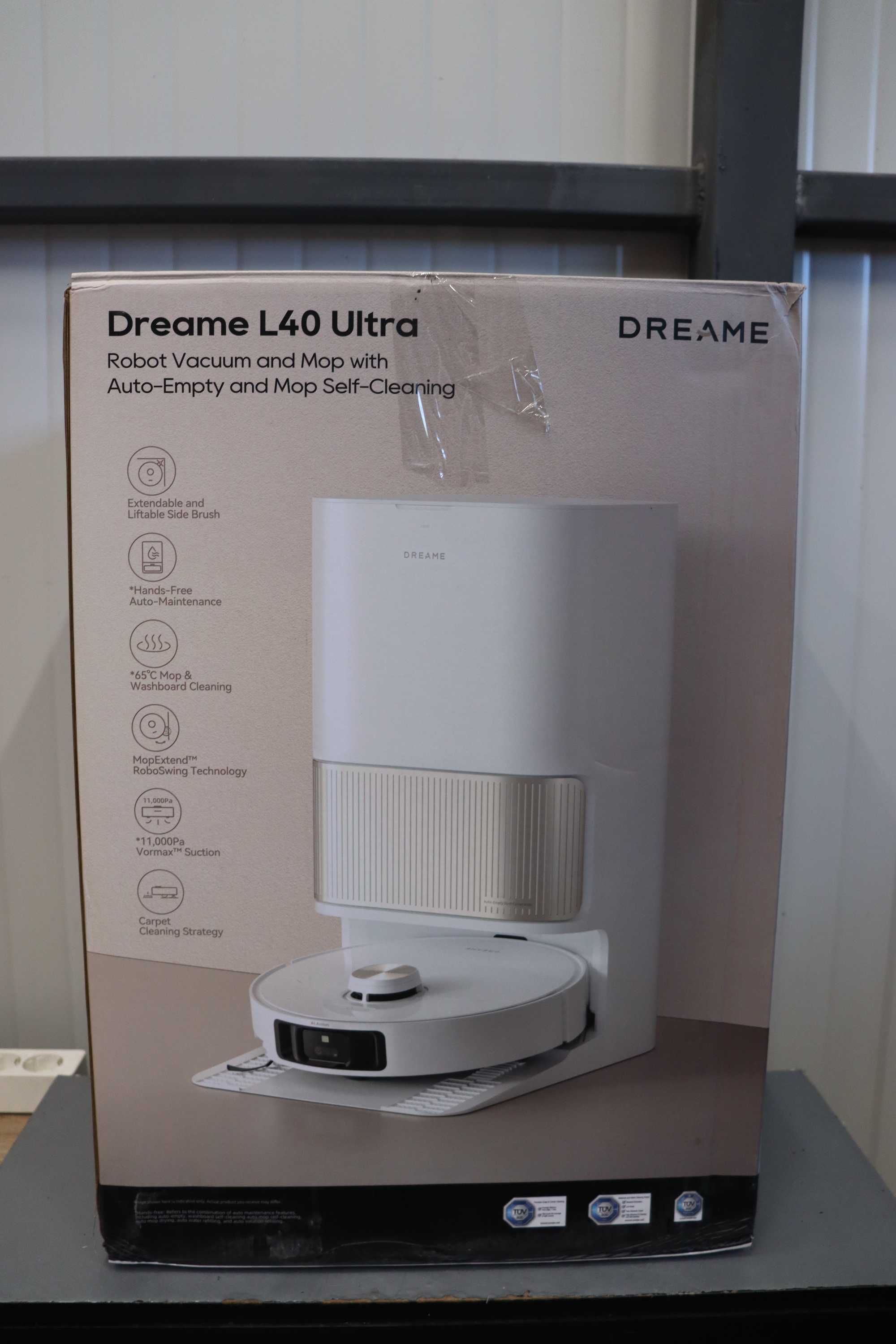 Прахосмукачка робот DREAME L40 Ultra, 11 000Pa, гореща вода при 65°C