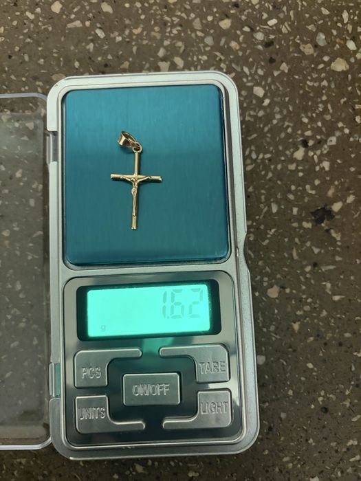 Lant + cruciulita aur 14k.