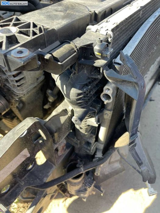 Trager Tragher Calandru Panou Frontal Suport Radiatoare Gol Renault Megane 3 1.5 DCI 2008 - 2016 Cod 752100004R 752100004 [C7649]