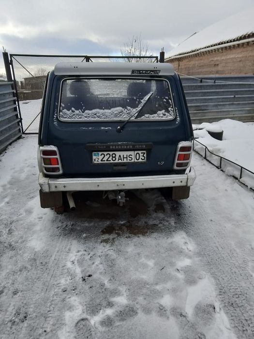 Автомобиль Нива 2121 Тайга