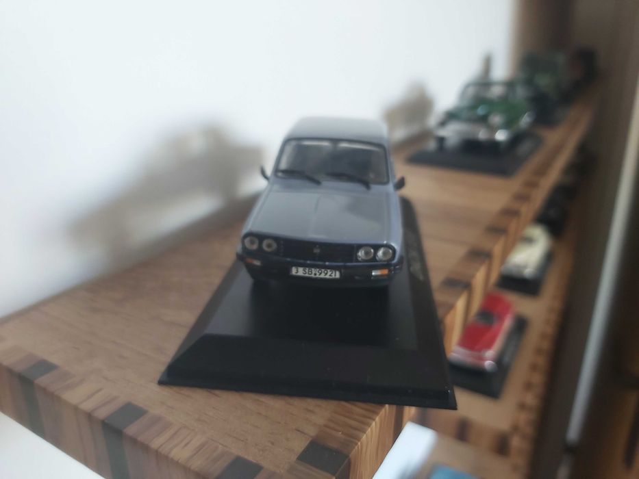 Macheta metalica Dacia 1310 culoare bleo Canada (scara 1/43)