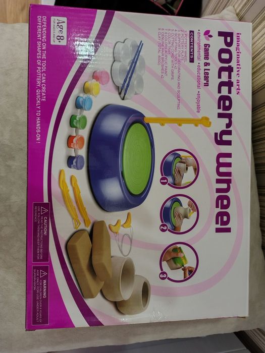 Продам новый набор для творчества гончарный круг и глина