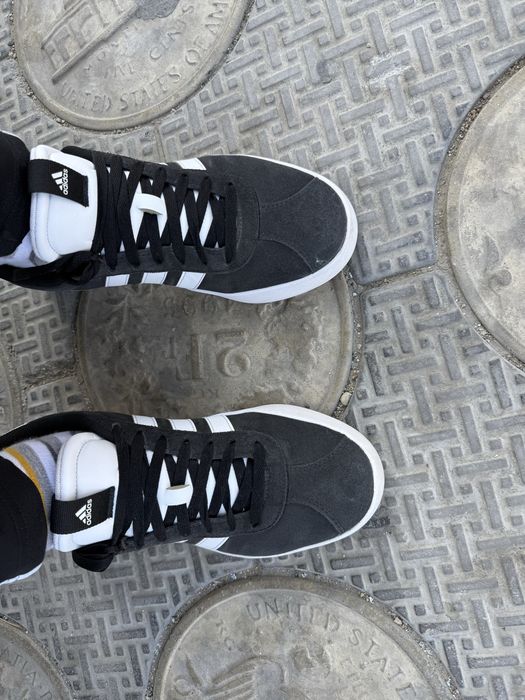 Продам кеды оригинал adidas