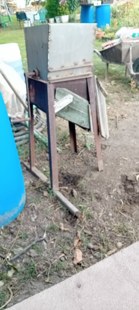 Мелачка за цвекло,грозде,дюляи др