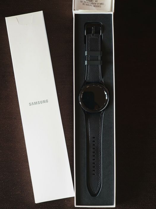 Часовник  Samsung Galaxy Watch 6 Classic 43mm - в гаранция
