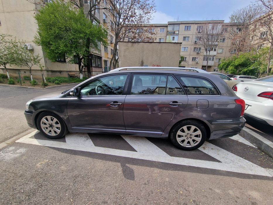 Toyota Avensis II