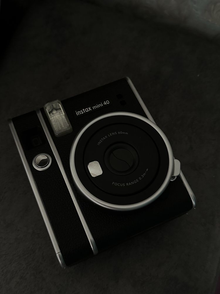 Instax mini 40 черный новый