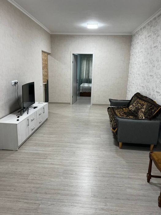 Продаётся 2х комн кв га Максим Горький , Бий метро