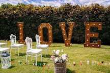 Litere volumetrice "LOVE"